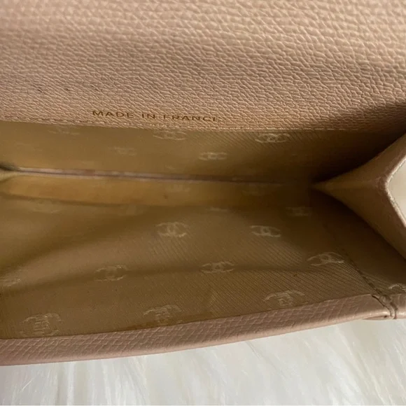 Vintage Chanel caviar small key card holder tan leather wallet with gold chain - Picture 13 of 13